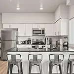 Very New 2 Bed 2 Bath Near Dt And Perry District