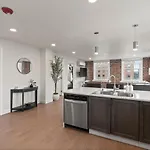 Luxury W King Beds, Pool Table, Central Downtown!