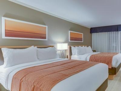 Express Airport By Ihg Hotel