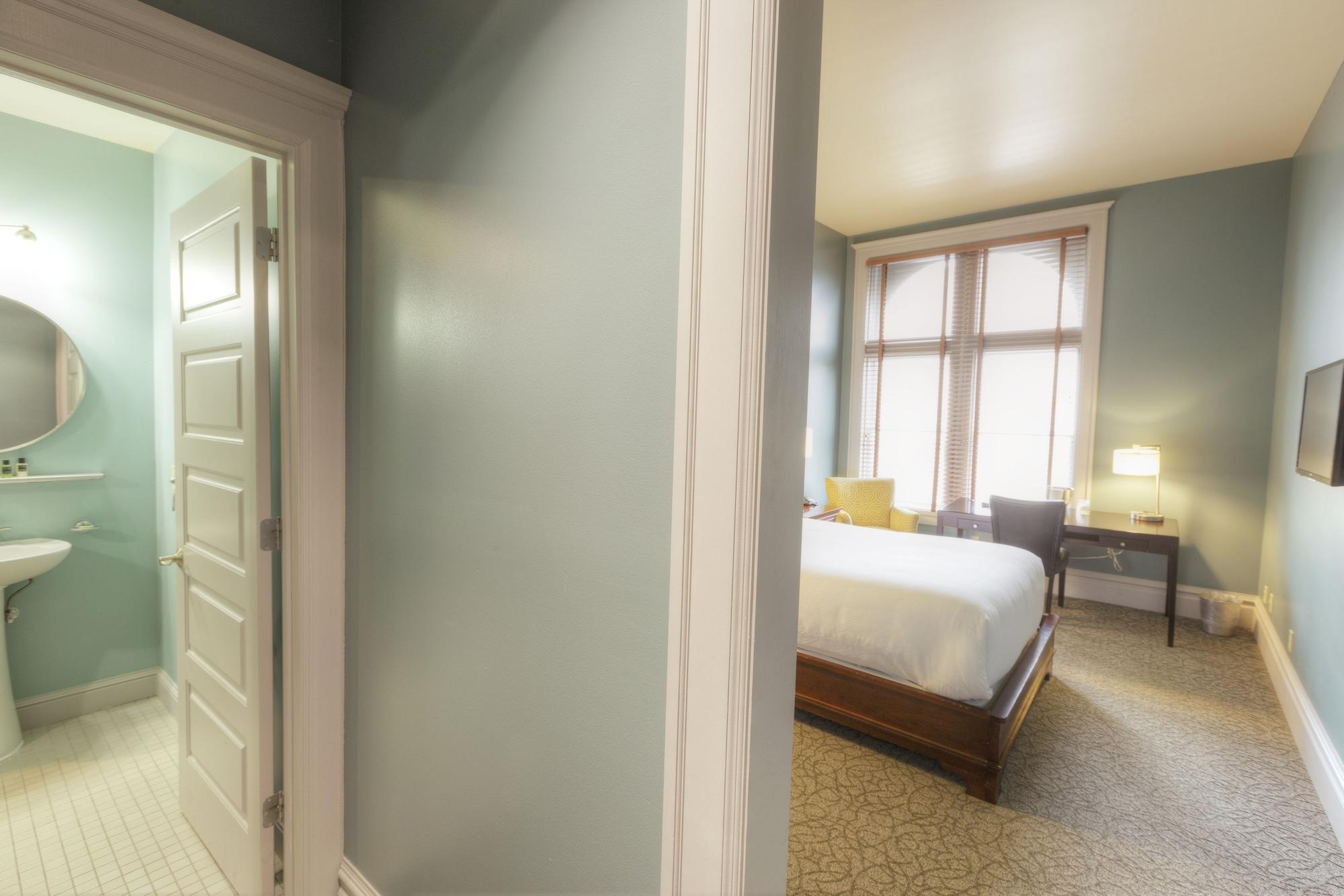 Montvale (adults Only) 3*