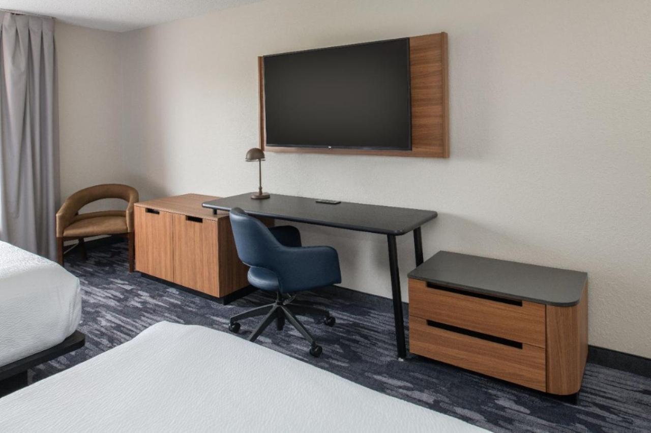 Fairfield Downtown Hotel