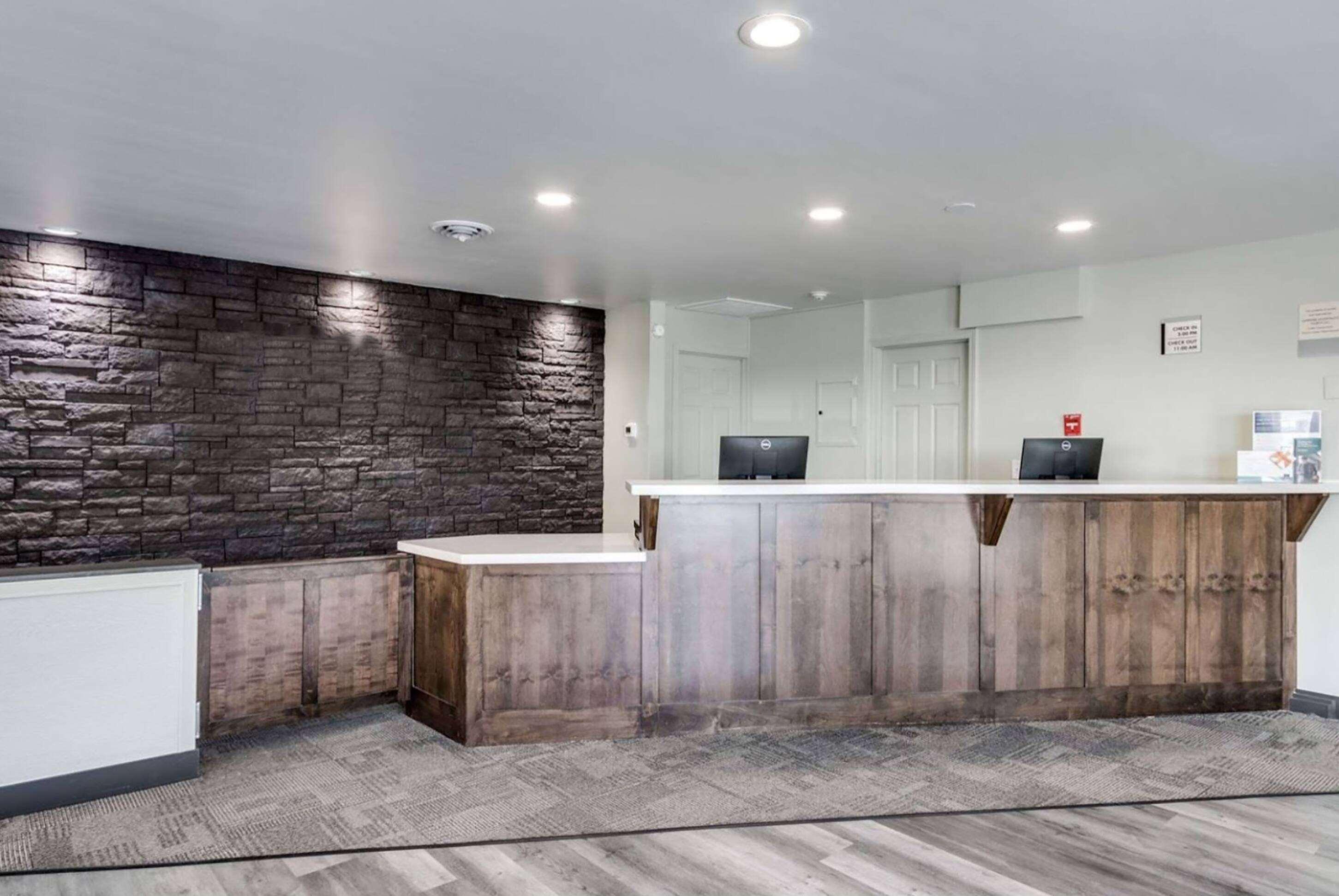 Hotel Days & By Wyndham Spokane