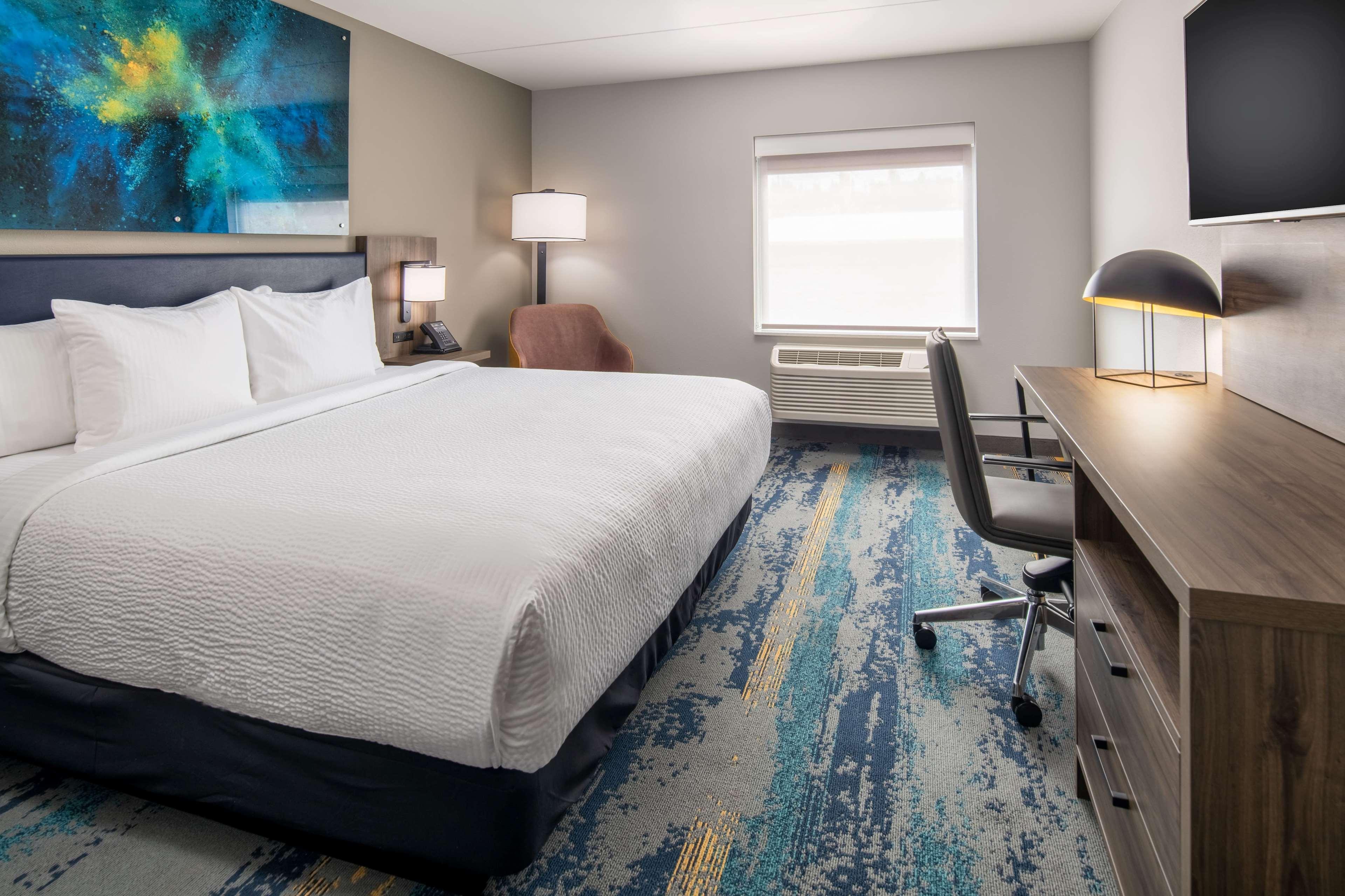 La Quinta & By Wyndham Downtown Hotel