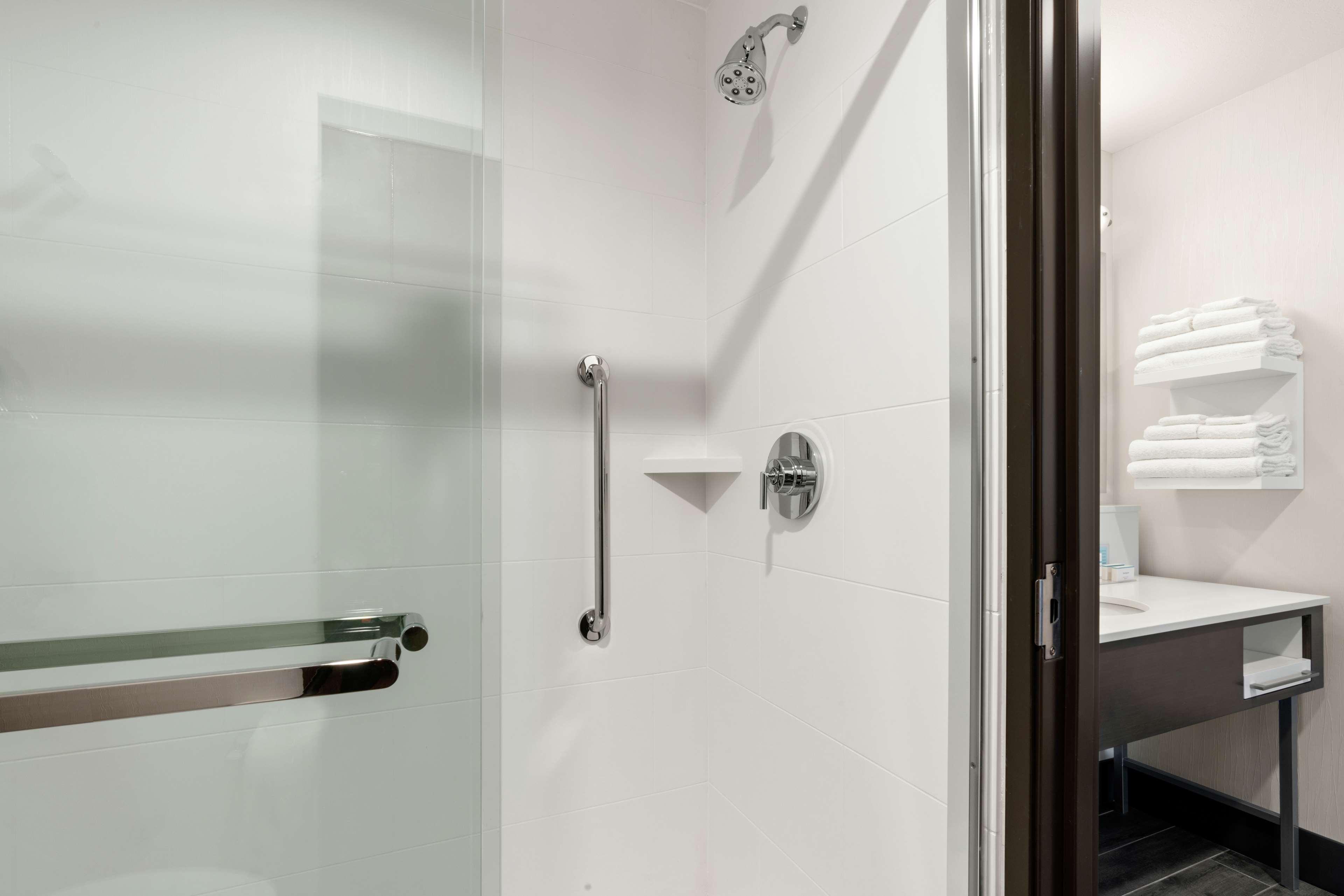 Hampton & Downtown-south 3*