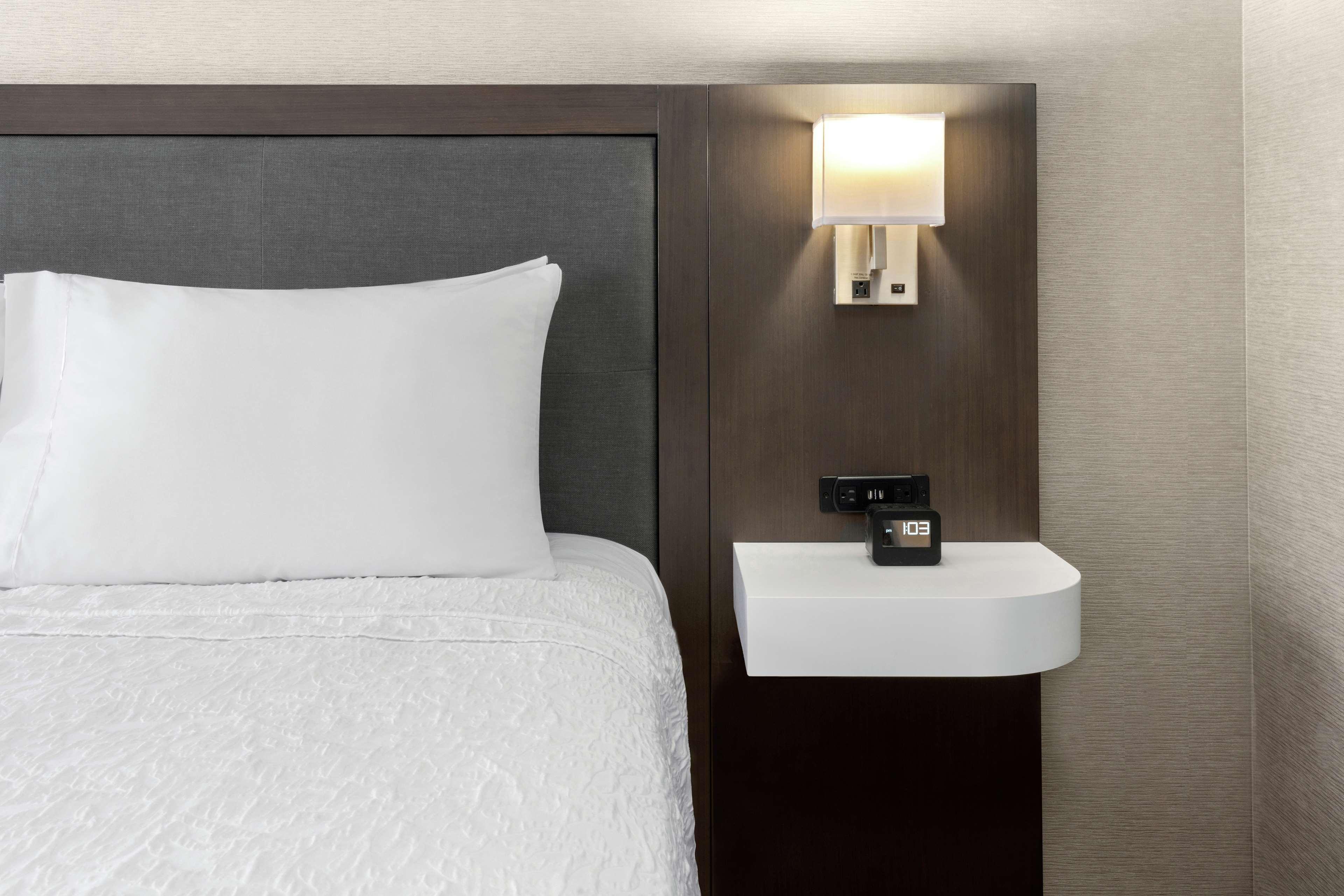 Hotel Hampton & Downtown-south