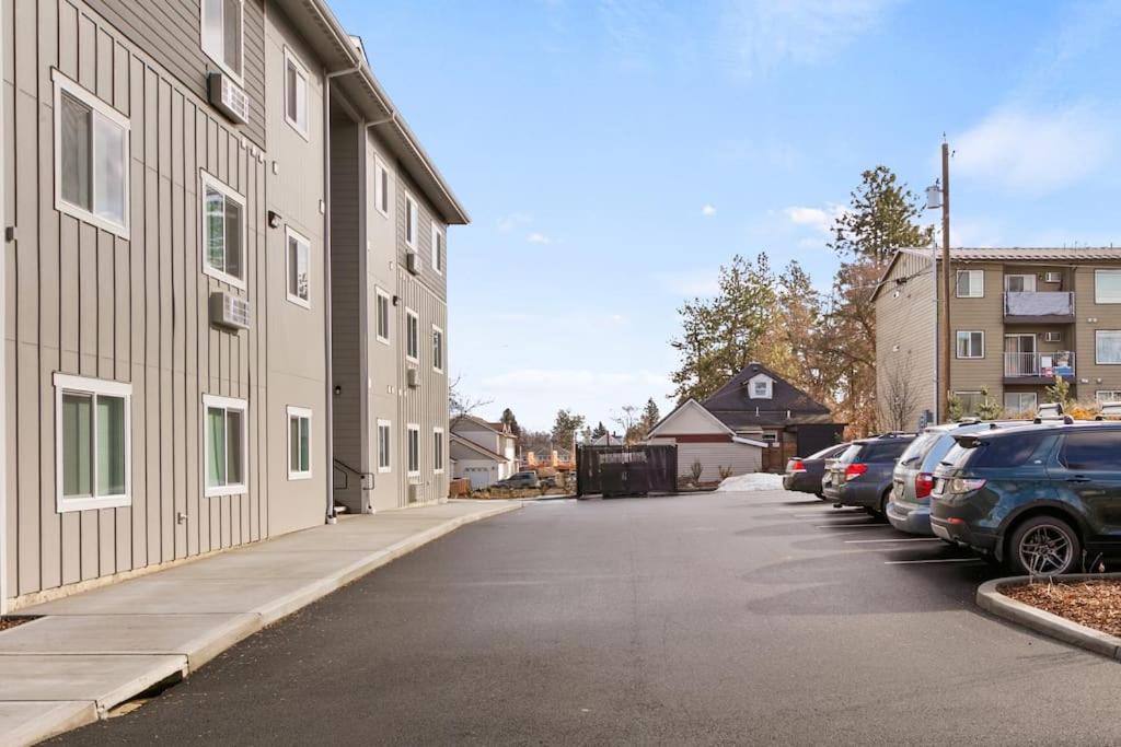 Apartment Very New 2 Bed 2 Bath Near Dt And Perry District Spokane