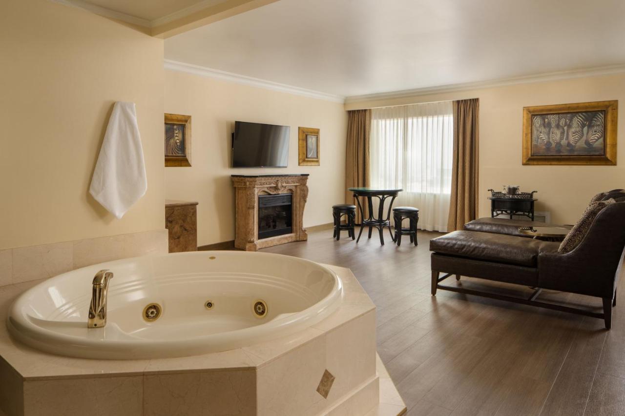 The Davenport Tower, Autograph Collection Hotel 4*