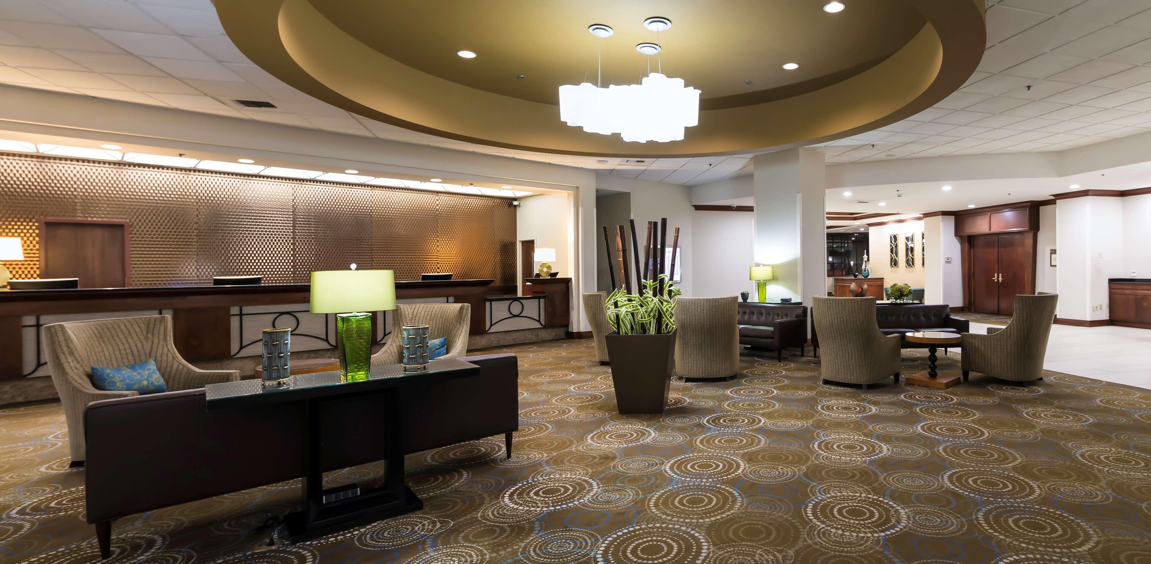 Doubletree By Hilton Center Hotel 4*