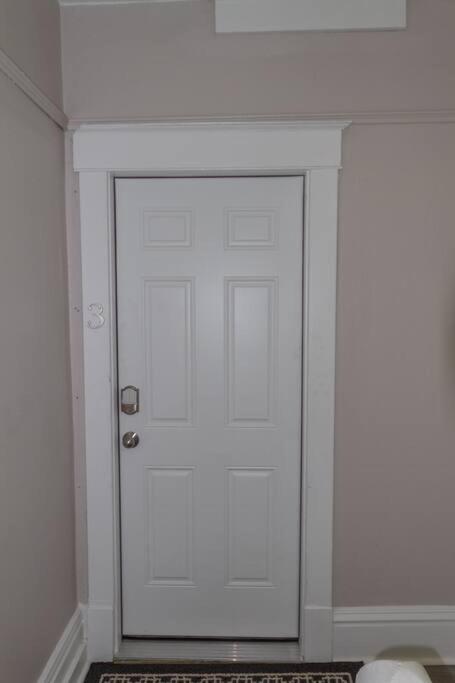 Historic 2 King Bed 1 Bath Near Downtown *