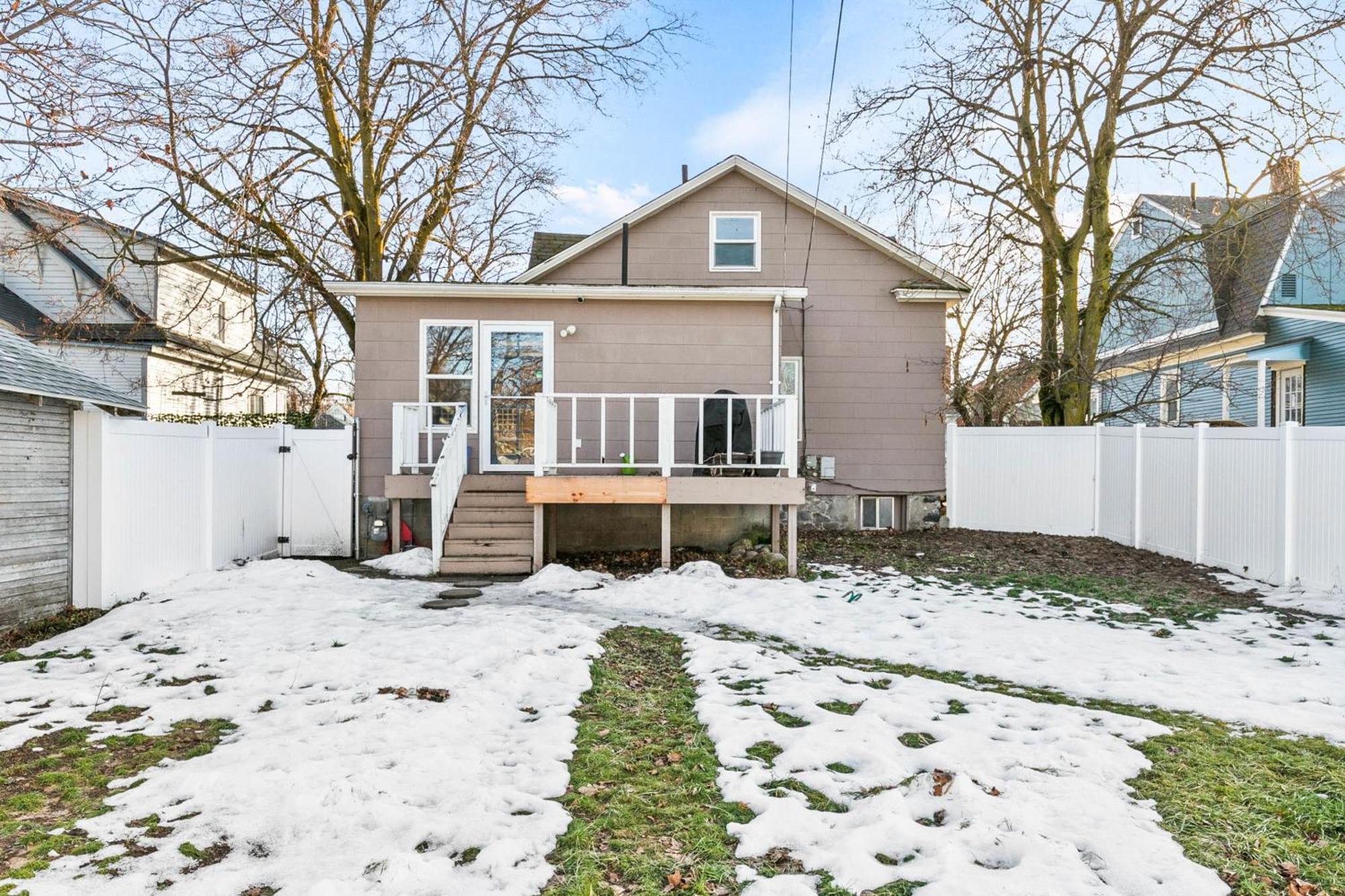 Mins To Dwntwn & Arena Backyard Bbq King Bed *