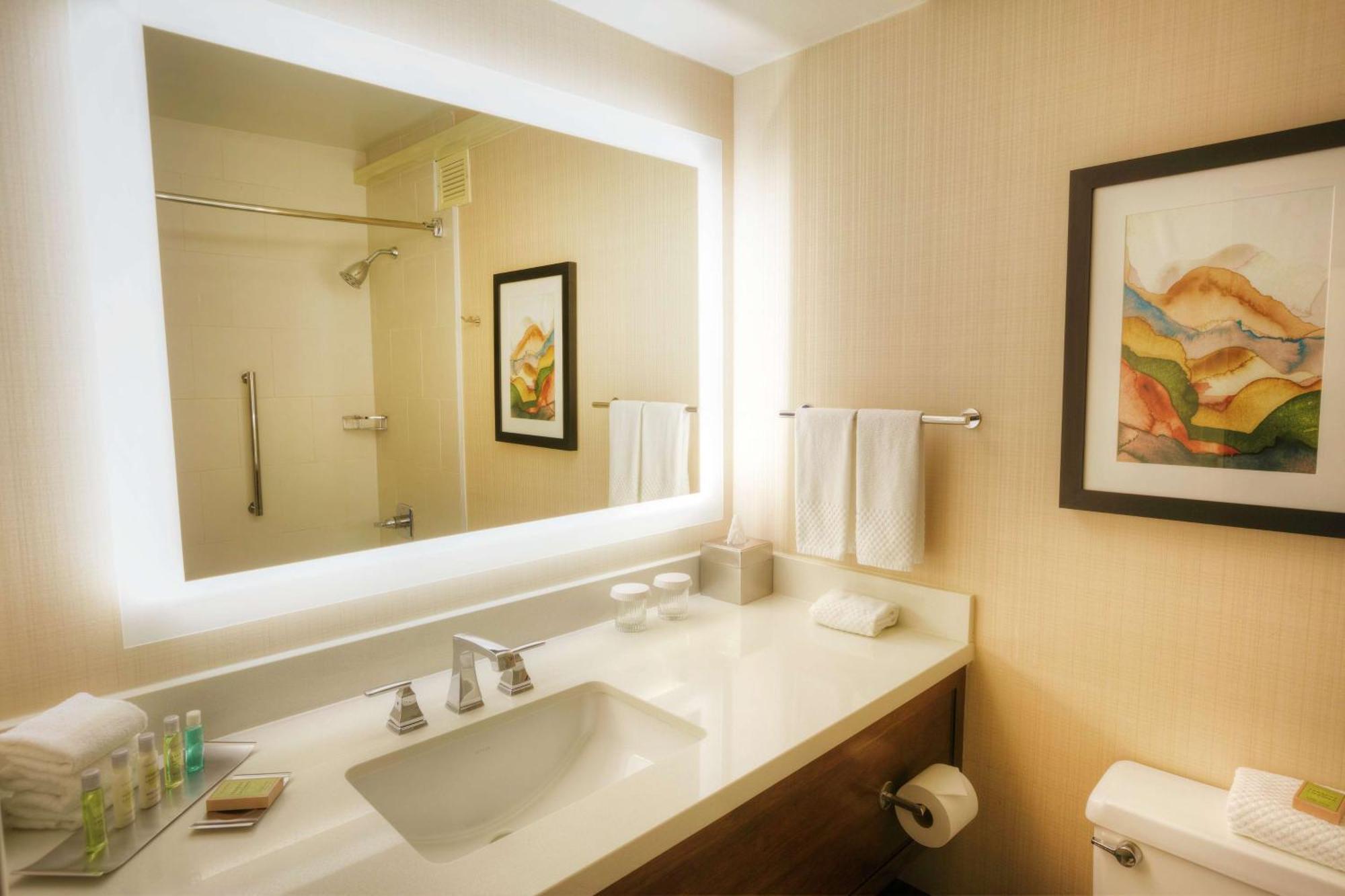 Hotel Doubletree By Hilton Center Spokane