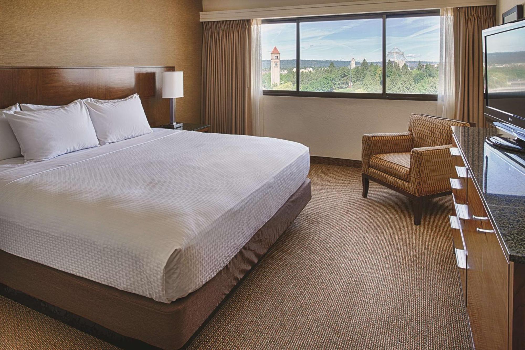 Doubletree By Hilton Center Hotel