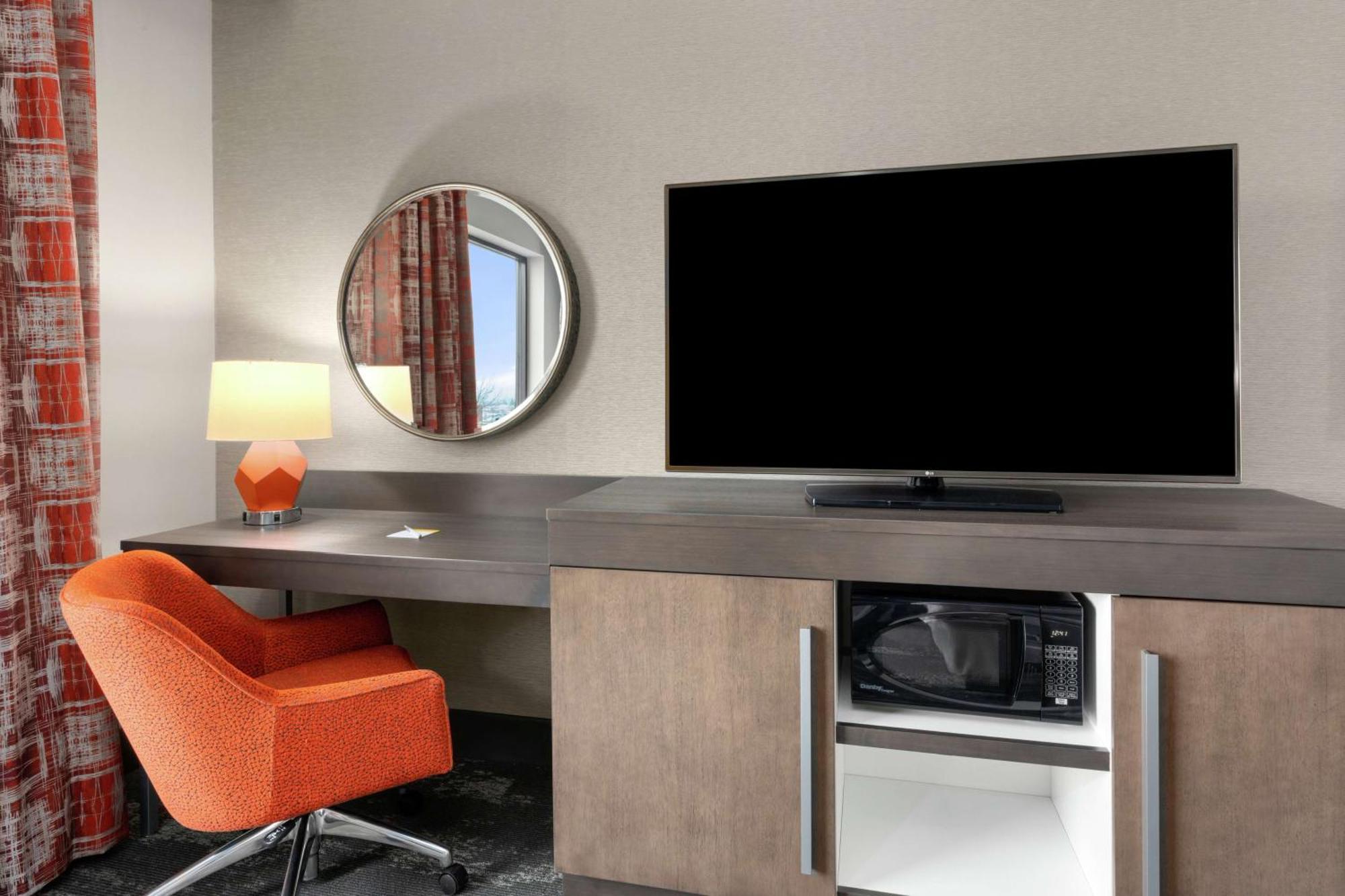 Hampton & Downtown-south 3*