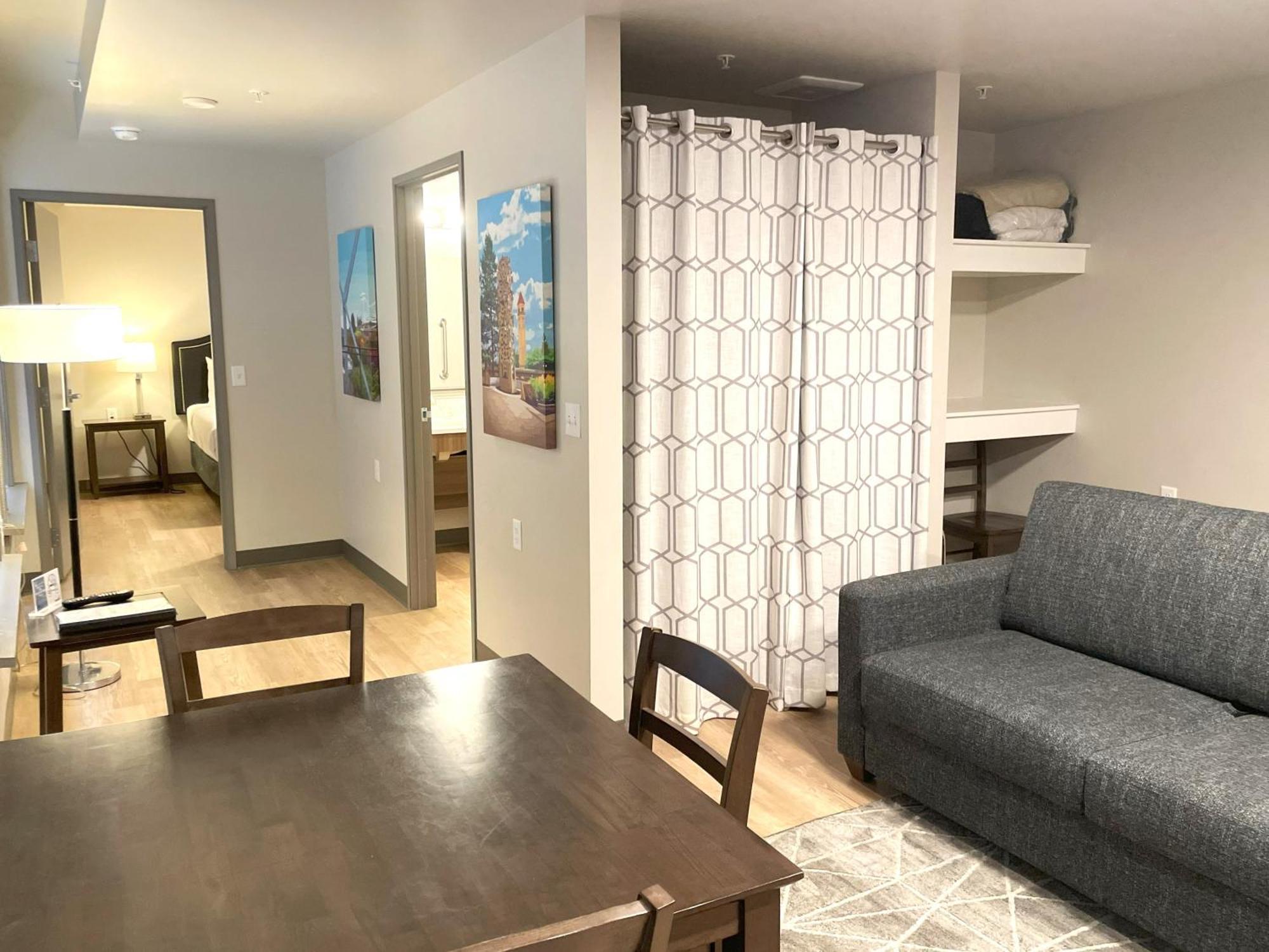 Apartment Riverfront Park Travel