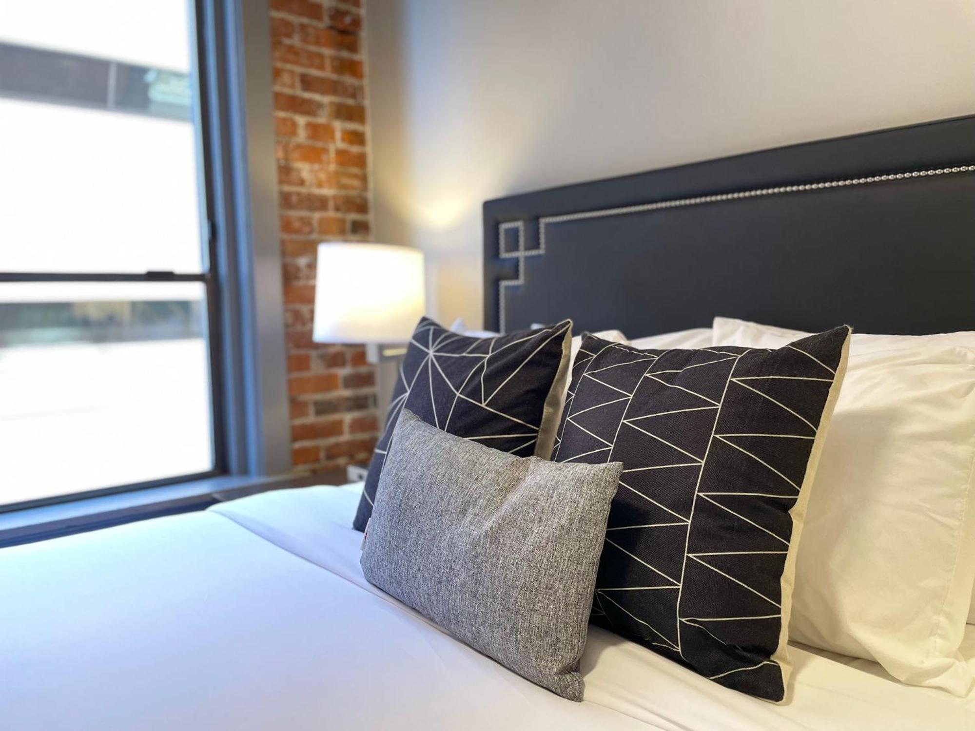Riverfront Park Travel Apartment *