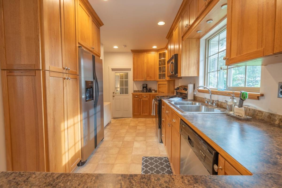Parkside Escape South Hill W Private Adu Holiday home