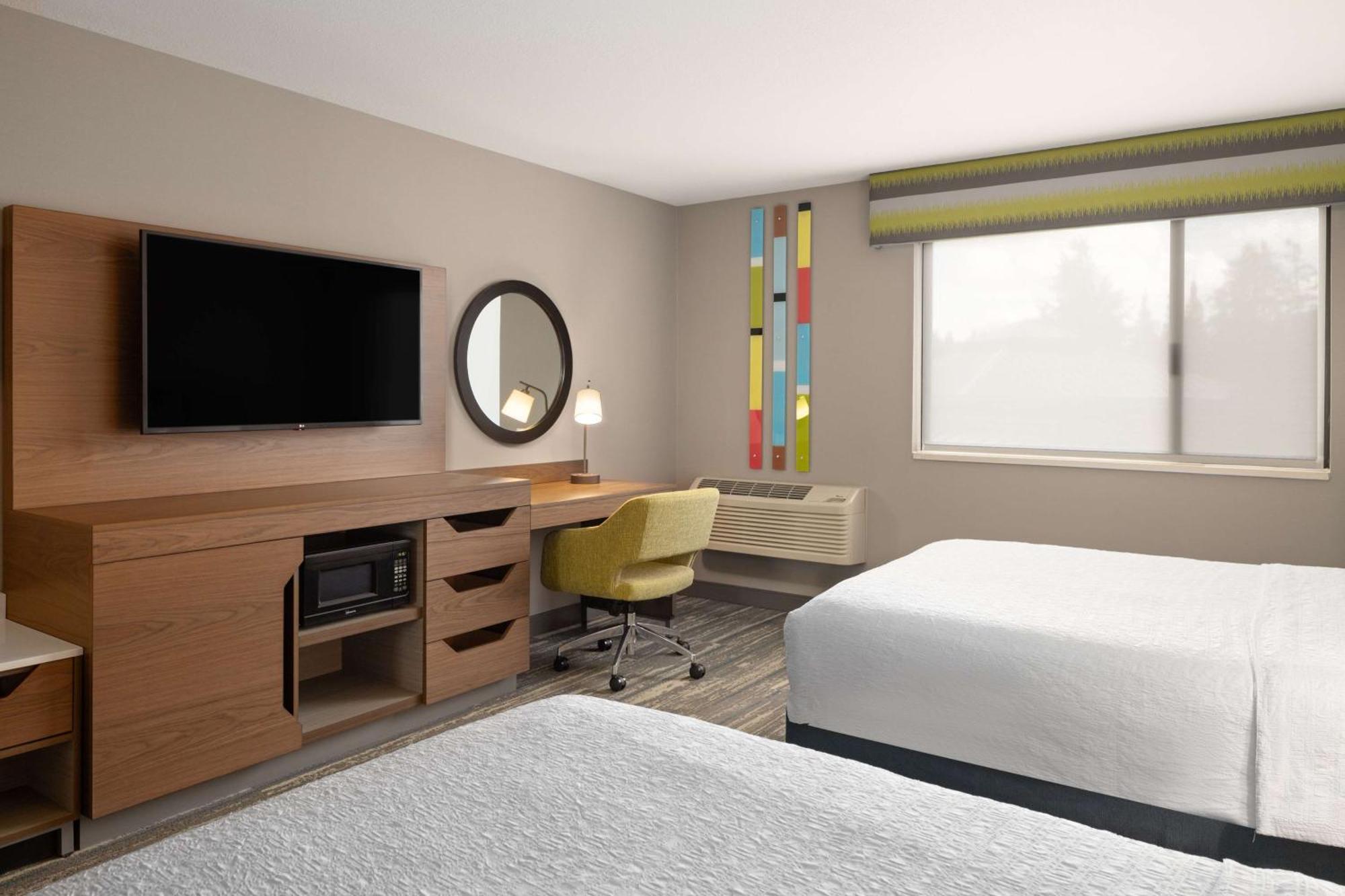 Hotel Hampton Airport 3*