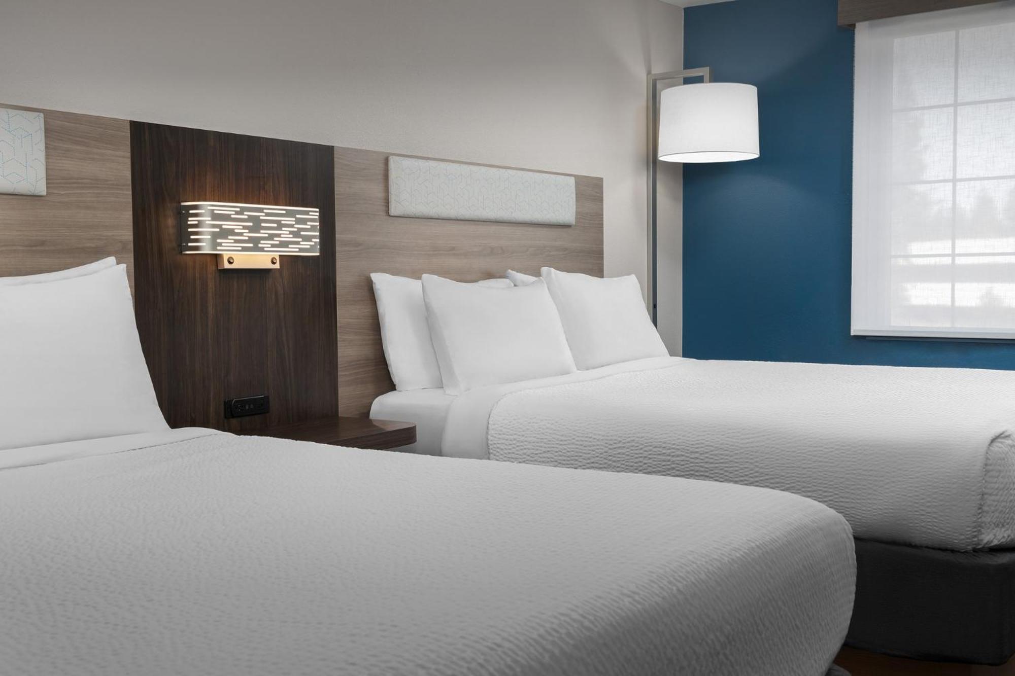 Express Airport By Ihg Hotel Spokane