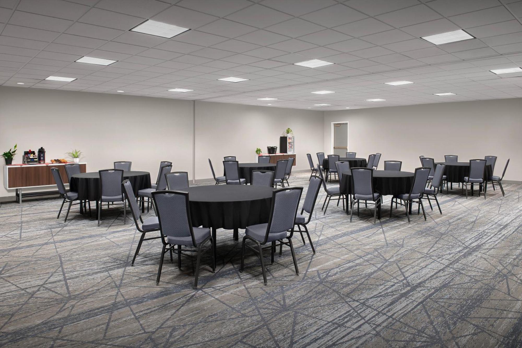 Hotel Express Airport By Ihg Spokane