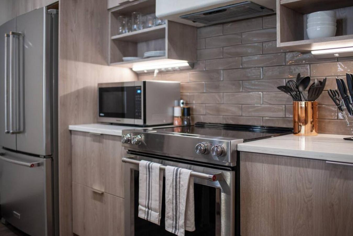 Walkable Downtown Loft With King Bed & Self Check In