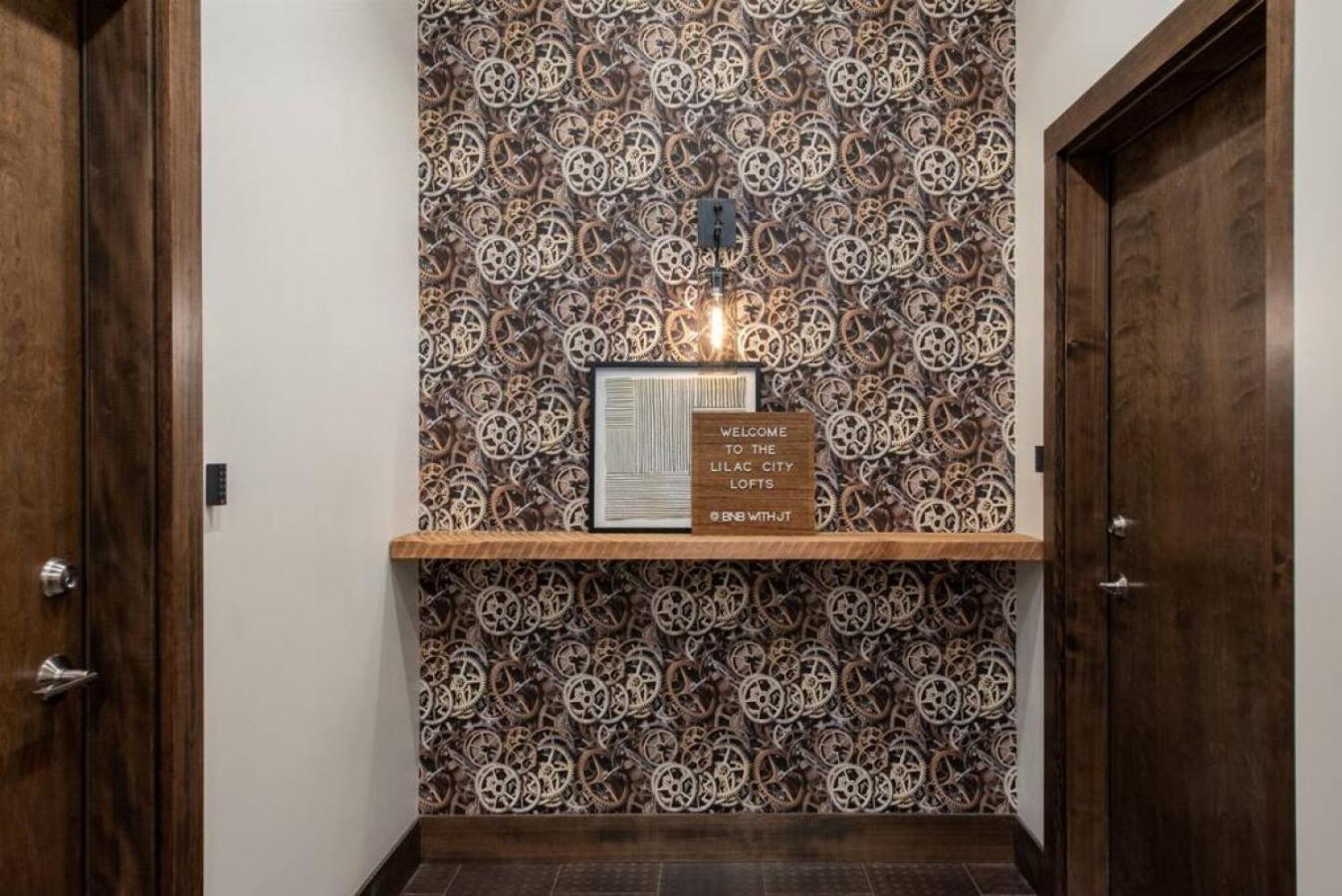Walkable Downtown Loft With King Bed & Self Check In *