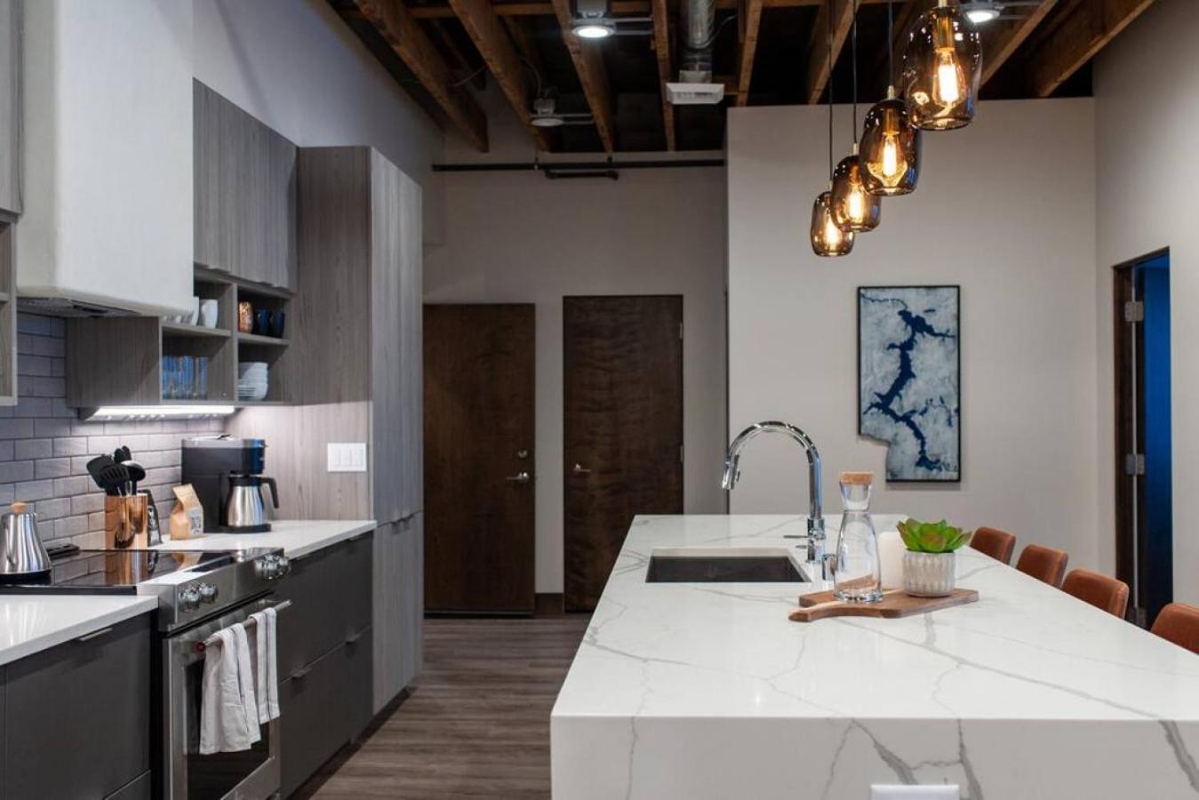 Walkable Downtown Loft With King Bed & Self Check In * Spokane