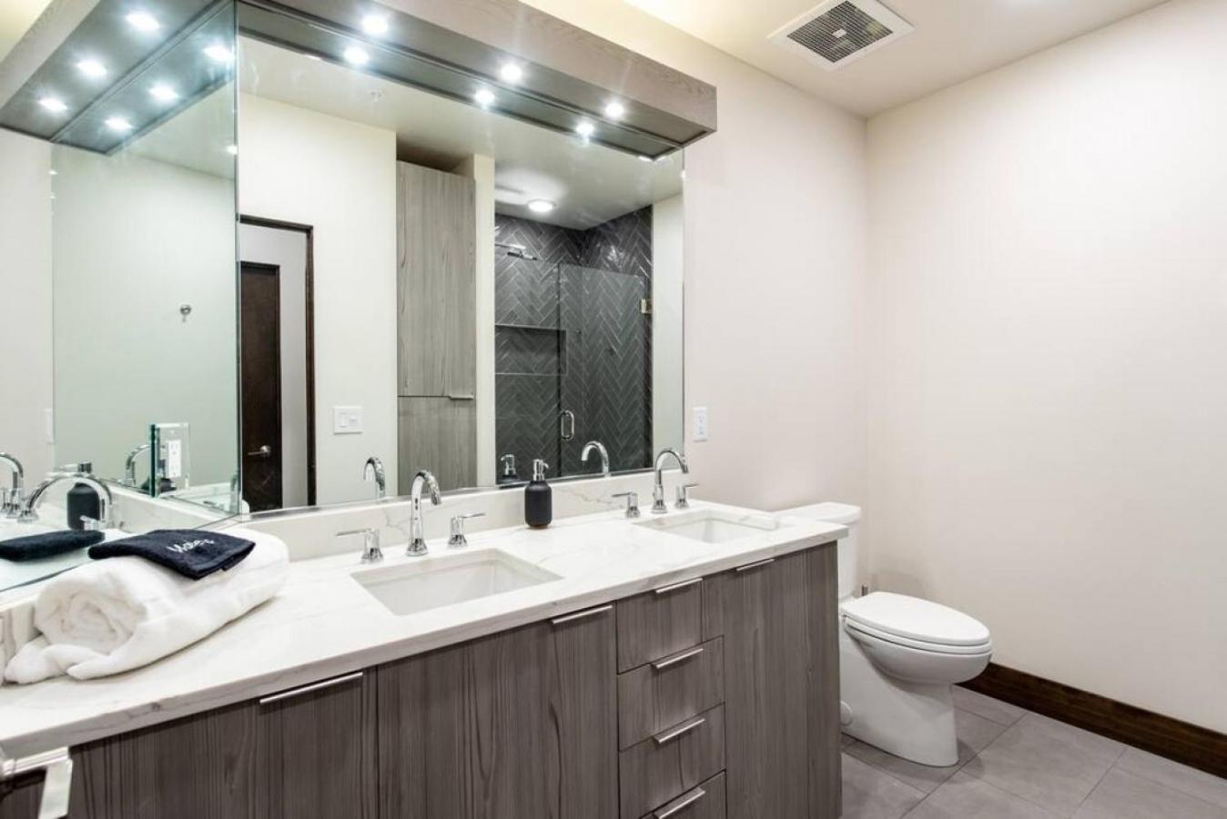 Apartment Walkable Downtown Loft With King Bed & Self Check In Spokane