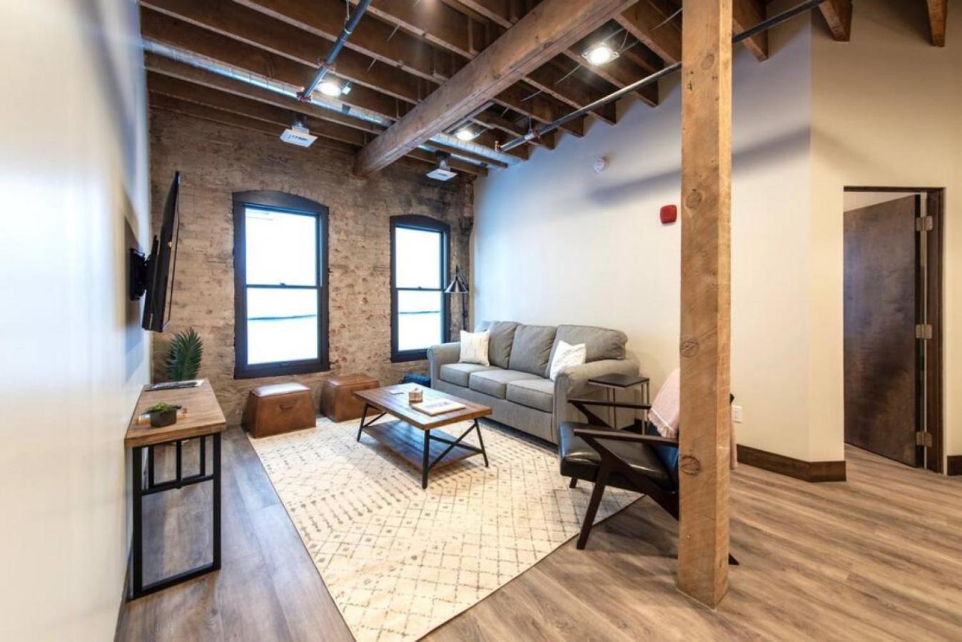 Walkable Downtown Loft With King Bed & Self Check In * Spokane