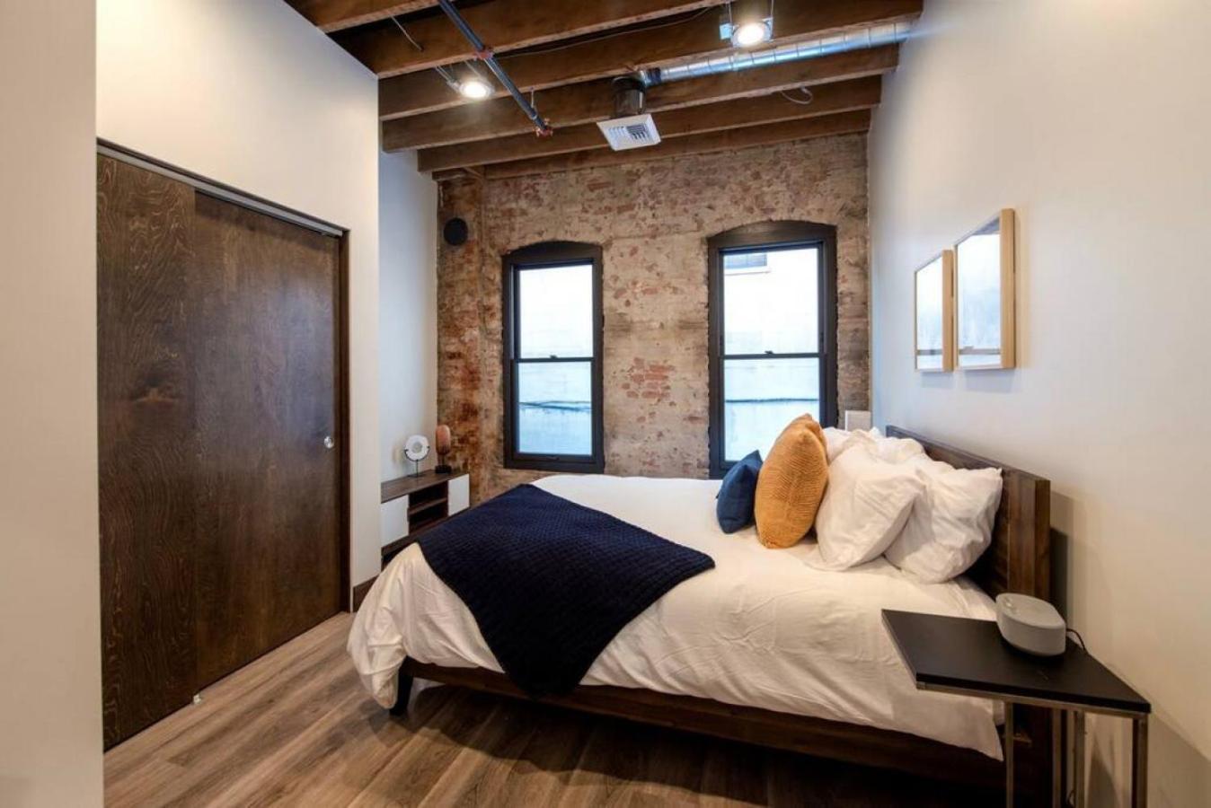 Apartment Walkable Downtown Loft With King Bed & Self Check In *