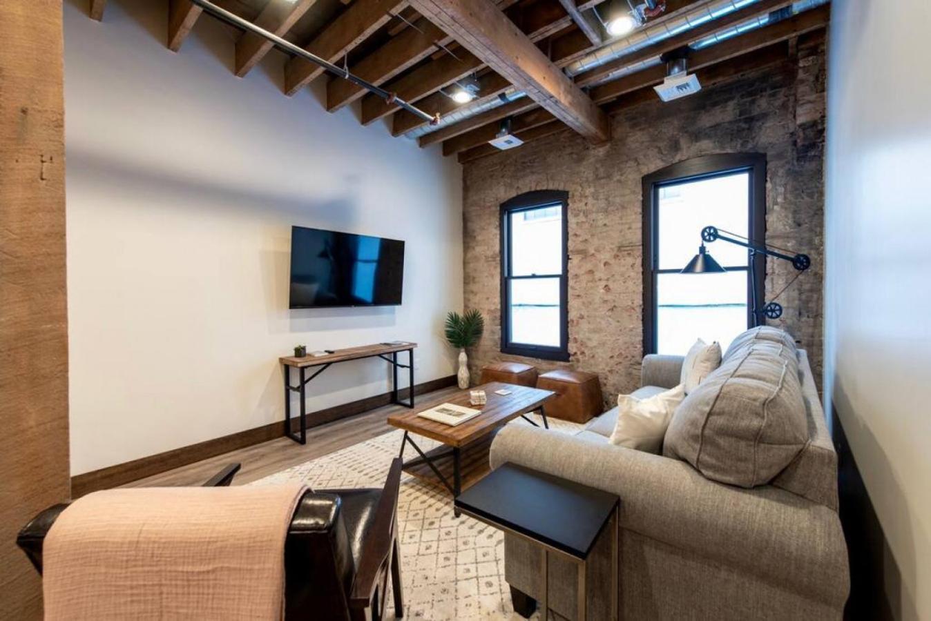 Walkable Downtown Loft With King Bed & Self Check In Spokane