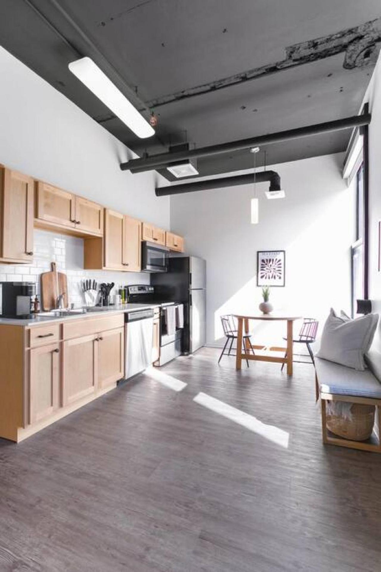 Designer Loft Downtown With Wifi 210 Apartment Spokane