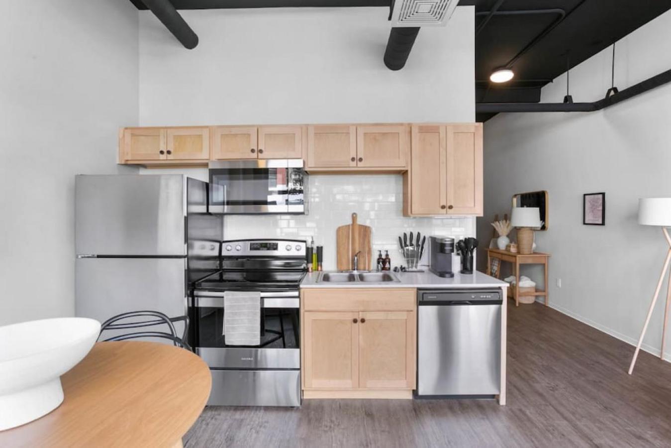 Upscale - Close To Everything Apartment