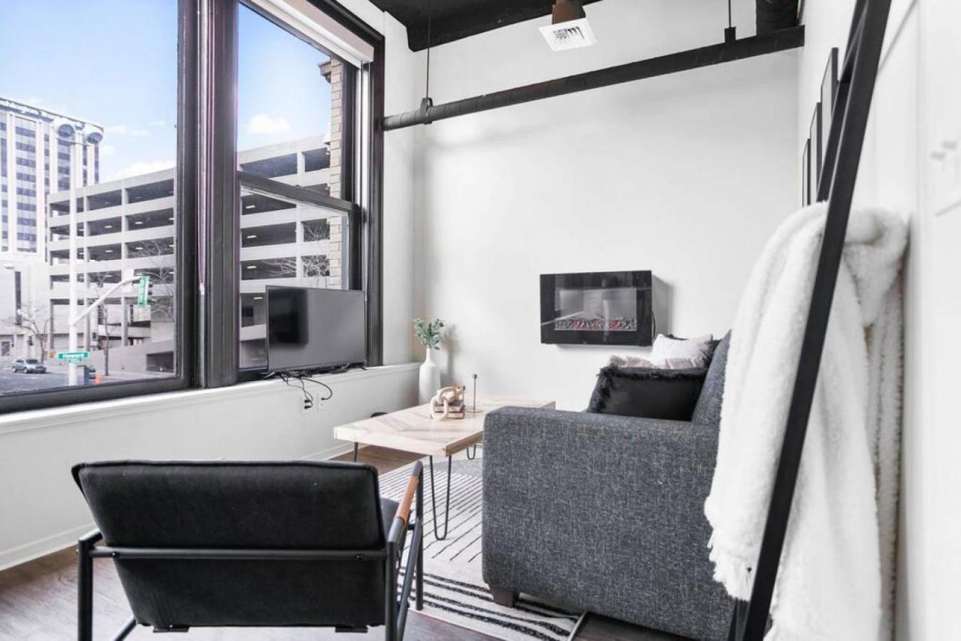 Spacious Modern Loft With Downtown Views And Wifi Apartment Spokane