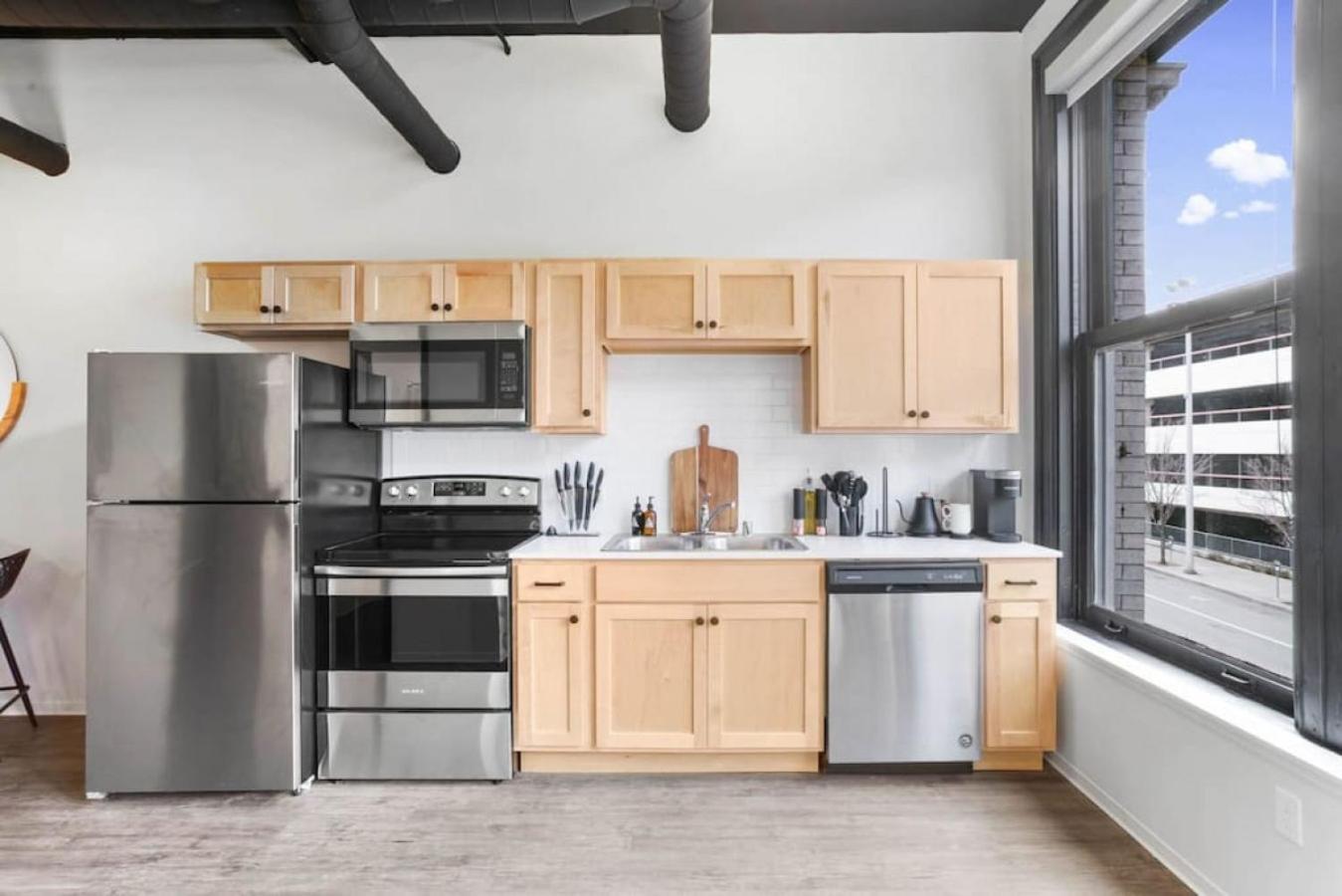 Spacious Modern Loft With Downtown Views And Wifi * Spokane