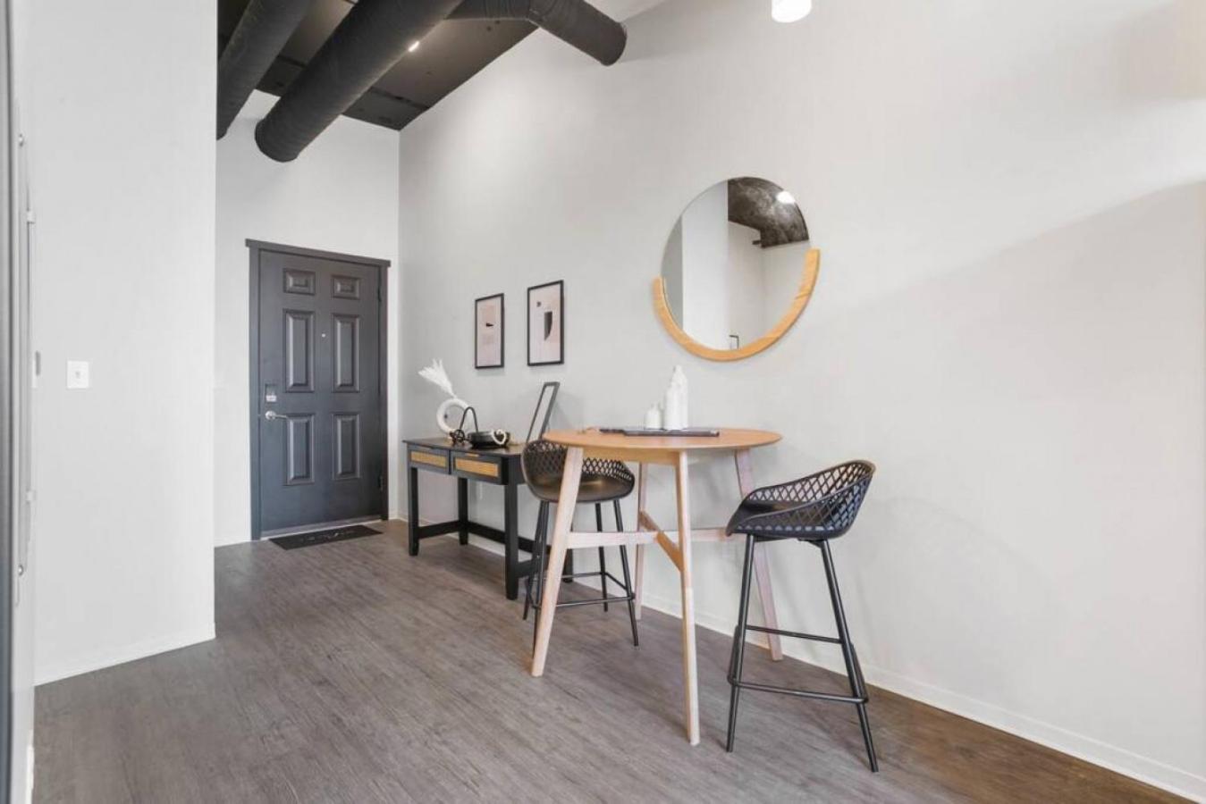 Spacious Modern Loft With Downtown Views And Wifi Spokane