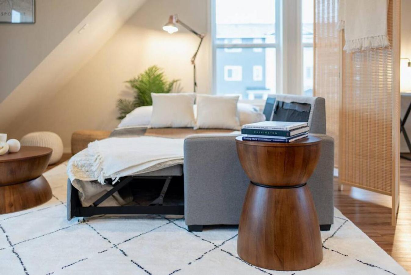 U-district Loft Near Gu W Self Check-in And Wifi *