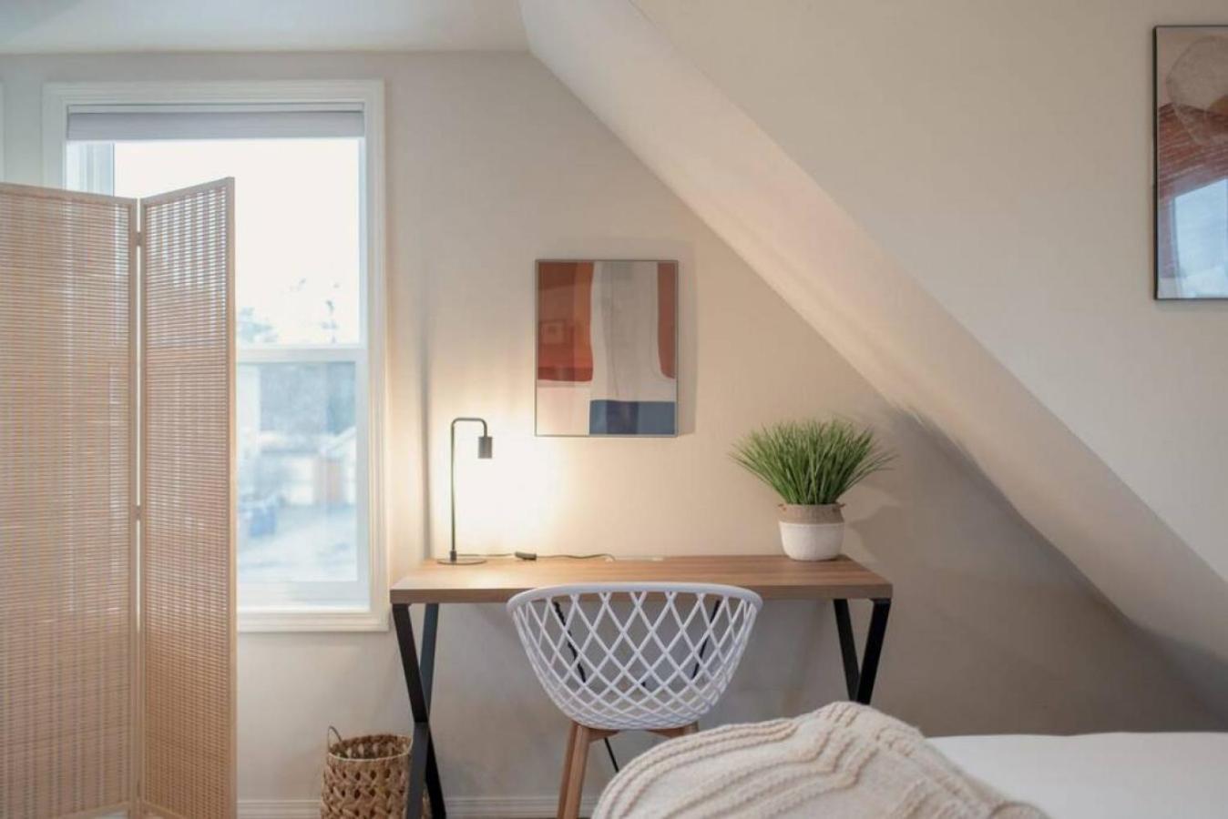 Apartment U-district Loft Near Gu W Self Check-in And Wifi