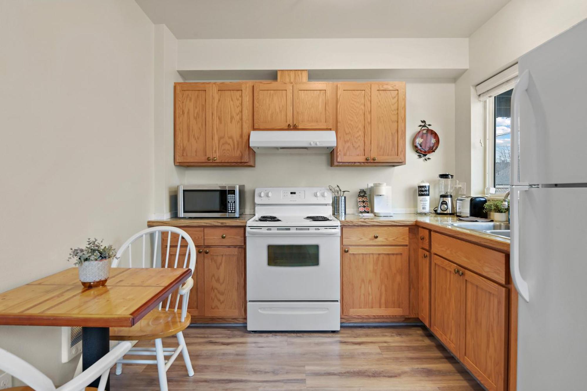 Maple Leaf Manor Suites Apartment *