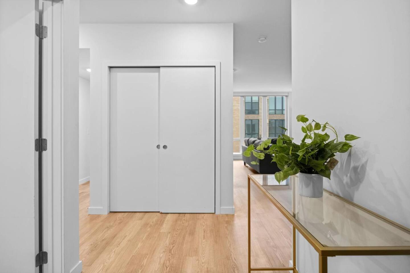 Convenient 2bd2ba In Museumofartsdowntown-gym