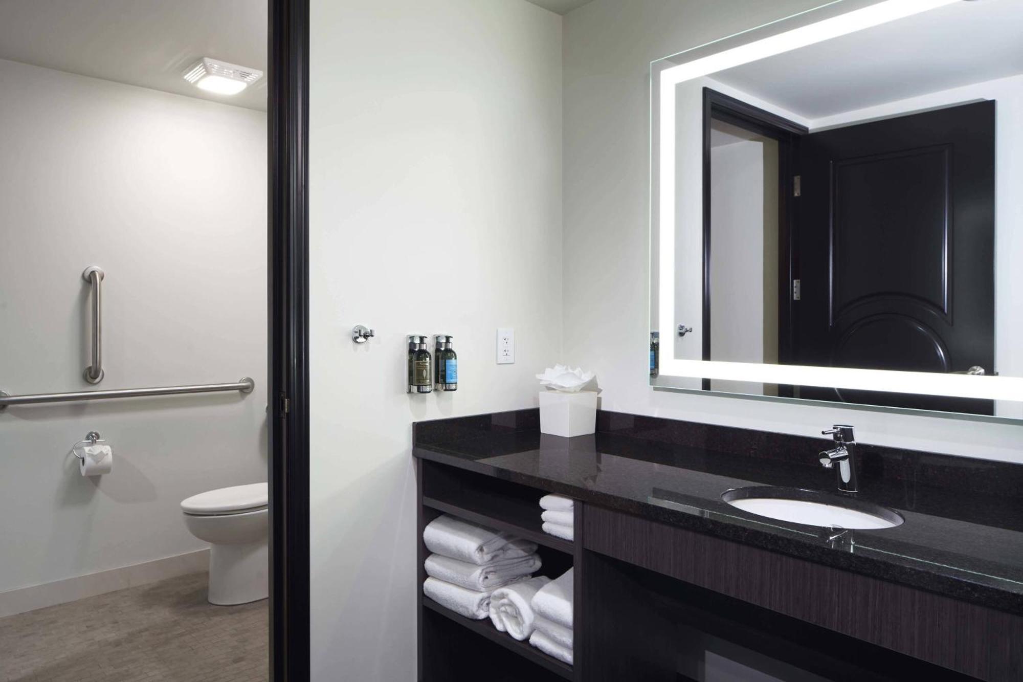 The Davenport Grand, Autograph Collection Hotel