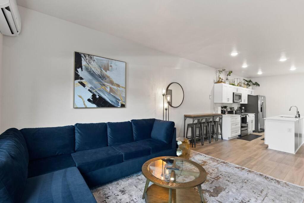 Brand New 2bd 1 5bth Triplex Unit Near Downtown *