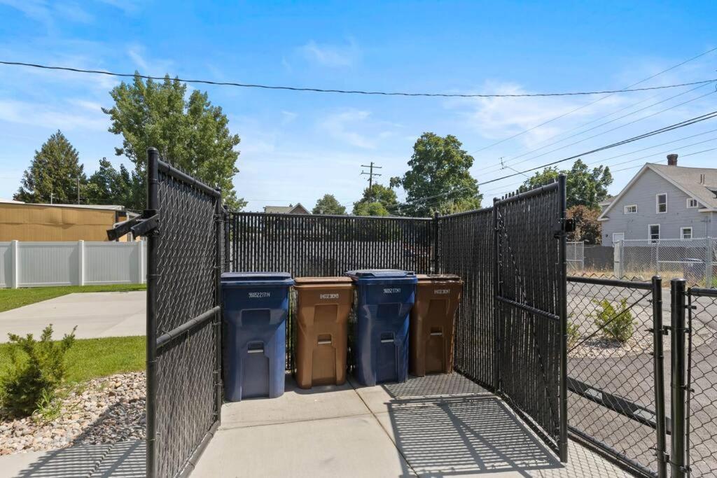 Brand New 2bd 1 5bth Triplex Unit Near Downtown Spokane