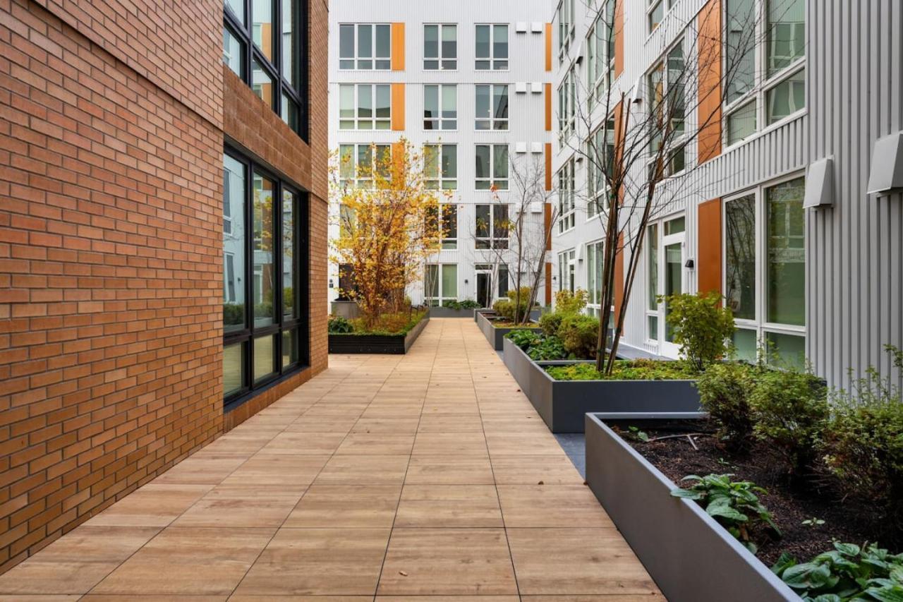 1 Bed Close By Shops Apartment