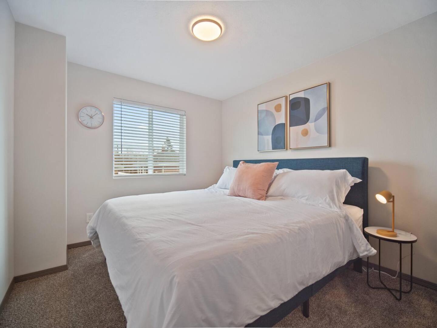 8 Min Walk To Arena, Close To Gonzaga, Wd, Off St Parking * Spokane