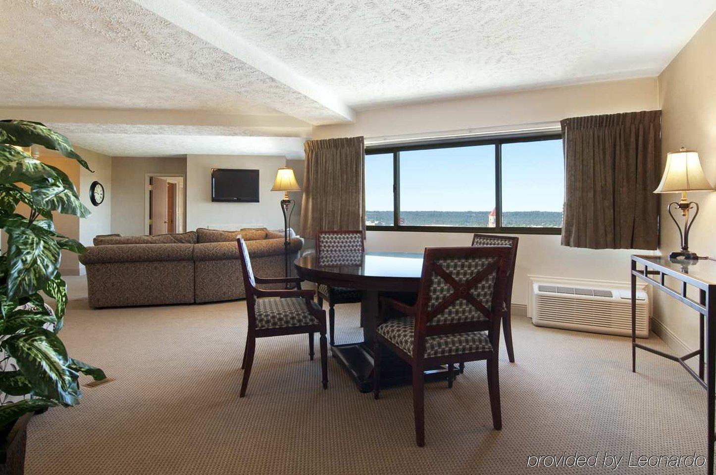 Doubletree By Hilton Center Hotel Spokane