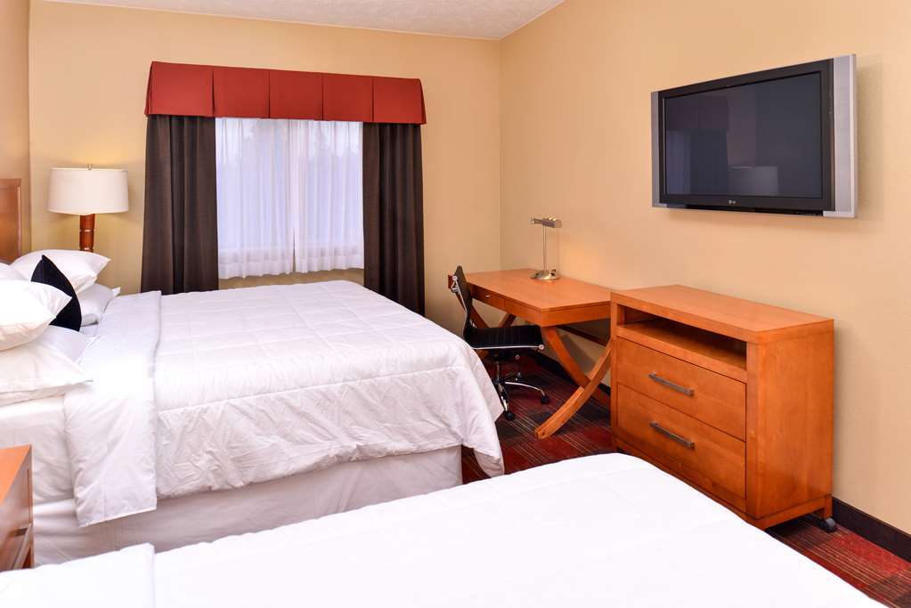 Quality & Airport Hotel
