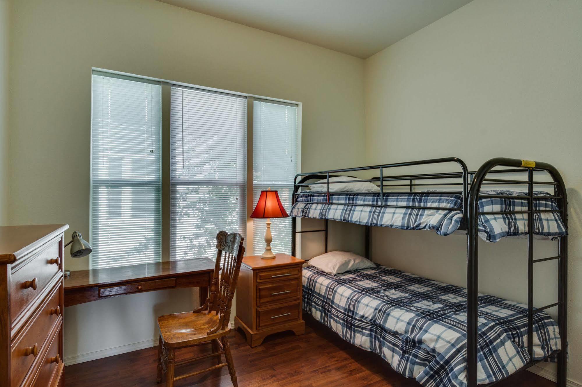 Maple Leaf Manor Suites * Spokane