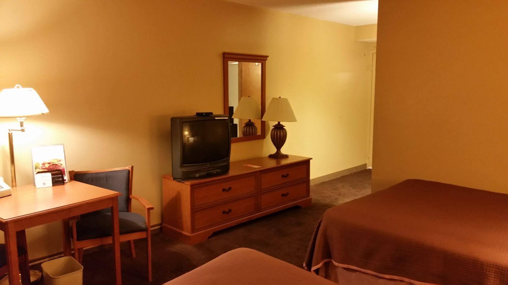 Days & By Wyndham Hotel
