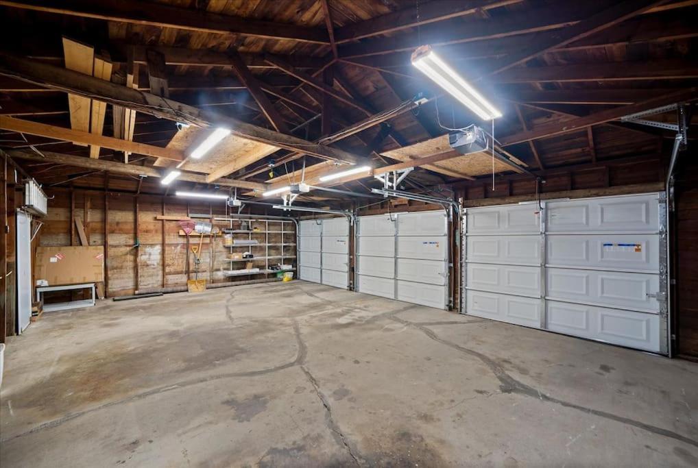 Theatrical Escape South Hill Near Downtown * Spokane