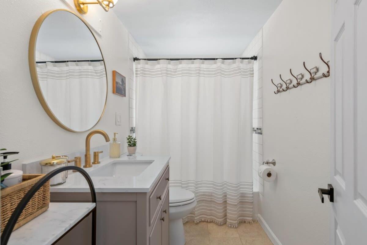 Light Bright Stylish Private - Whitworth *